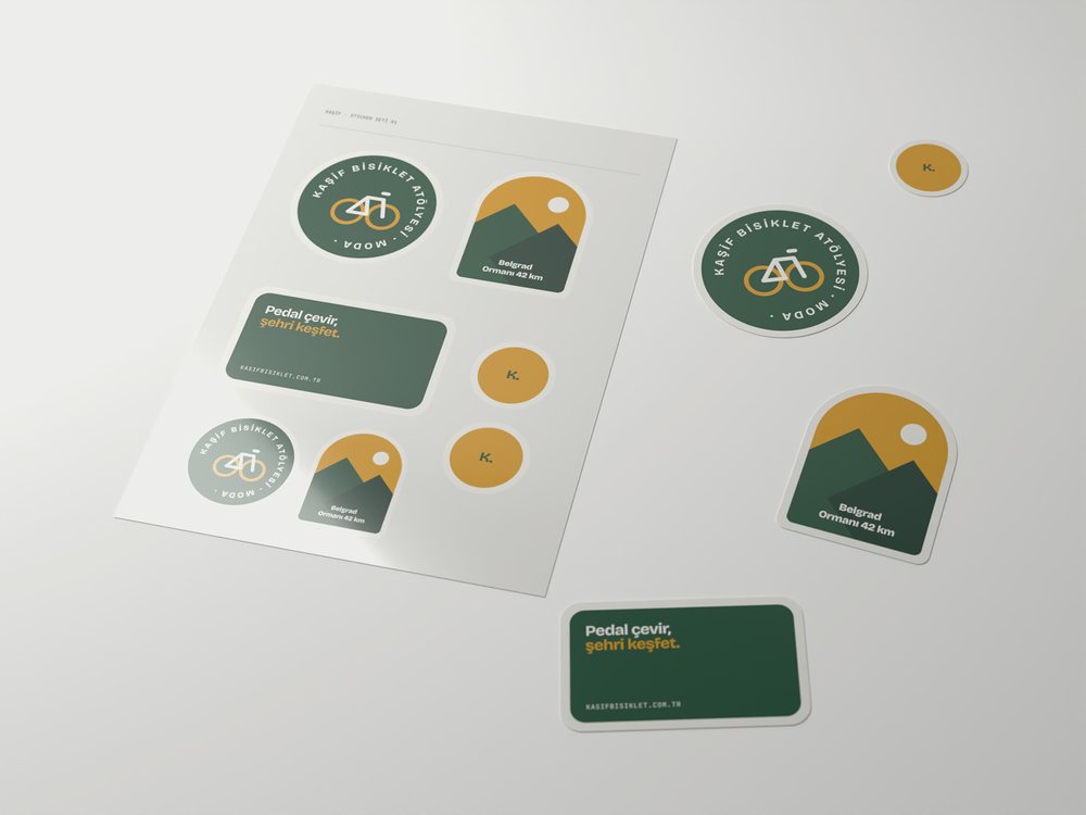 Parlak vinil üzerine baskılı kontür kesim sticker'lar ve yarım kesim sticker sayfası